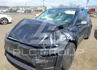 2026 Tesla Model Y photo