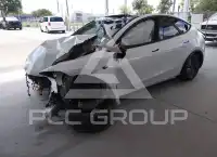 2026 Tesla Model Y фото