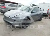 2026 Tesla Model Y фото