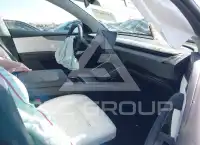2026 Tesla Model Y фото