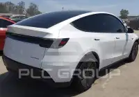 2026 Tesla Model Y фото