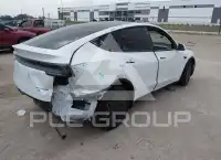 2026 Tesla Model Y фото