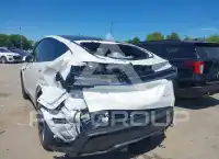 2026 Tesla Model Y фото
