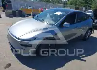 2026 Tesla Model Y фото