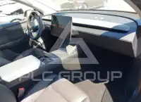 2026 Tesla Model Y photo