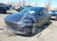 2026 Tesla Model Y фото