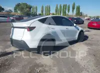 2026 Tesla Model Y фото