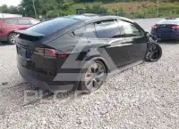 2026 Tesla Model X фото