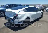 2026 Tesla Model 3 фото