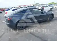 2026 Tesla Model 3 фото