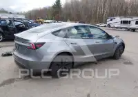 2026 Tesla Model 3 фото