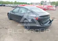 2026 Tesla Model 3 фото