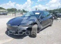 2026 Tesla Model 3 фото