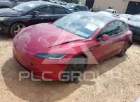 2026 Tesla Model 3 фото