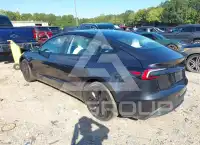 2026 Tesla Model 3 фото