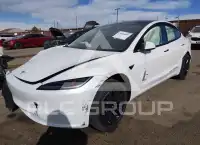 2026 Tesla Model 3 фото