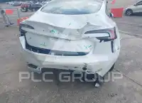 2026 Tesla Model 3 фото