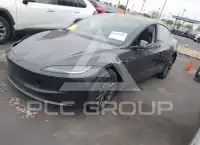 2026 Tesla Model 3 фото