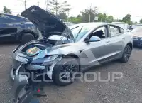 2026 Tesla Model 3 фото