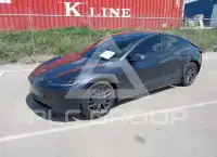 2026 Tesla Model 3 фото