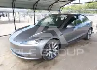 2026 Tesla Model 3 фото
