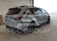 2026 Toyota SIENNA фото
