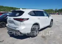 2026 Toyota Highlander photo