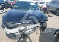 2026 KIA K5 фото