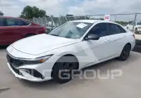 2026 Hyundai Elantra фото