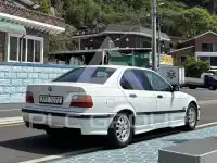 1995 BMW 320
