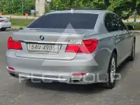 2010 BMW 740