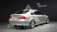 2011 BMW 320