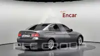 2011 BMW 320