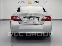 2011 Infinity M30