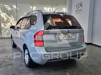 2011 KIA Carens