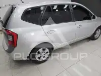 2011 KIA Carens