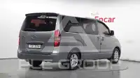 2011 Hyundai Starex