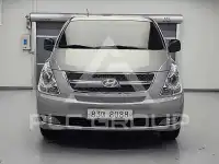 2011 Hyundai Starex