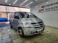 2011 Hyundai Starex