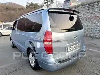 2011 Hyundai Grand Starex