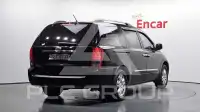 2012 KIA Carnival