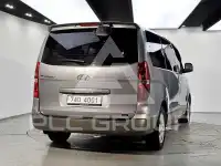 2012 Hyundai Starex