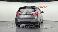 2014 KIA Carens