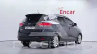 2014 KIA Carens