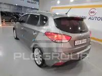 2014 KIA Carens
