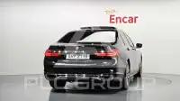 2016 BMW 750