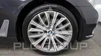 2016 BMW 750
