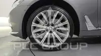 2016 BMW 750
