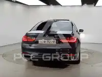 2016 BMW 750