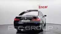 2016 BMW 740